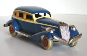 Kuramochi 30’s Japan Graham Paige 1930 11.5 inches (29 cm) original tin toy car