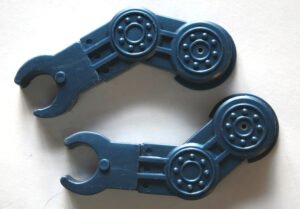HORIKAWA VINTAGE TIN TOY SPACE PART TV ROBOT ORIGINAL BLUE PLASTIC ARMS