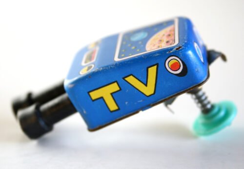 MODERN TOYS VINTAGE TIN TOY SPACE PART  PATROL Nº 7 WITH SPACE “SNOOPY” DOG ORIGINAL MOVING TV CAMERA