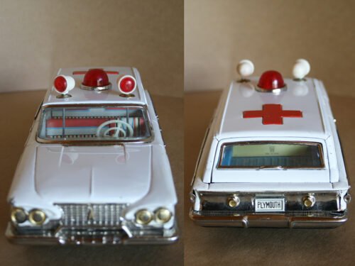 Ichiko Japan Plymouth 1961 Ambulance Station Wagon Friction 12.5 inches (30.7cm) original tin toy car - Image 6