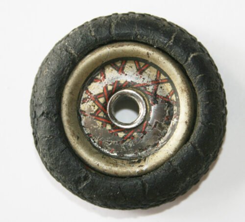 Schuco Germany Studio 30’s Pre War Tire & Wheel original tin toy part - Image 3