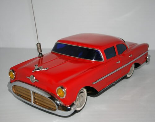 Masudaya 50’s Oldsmobile 1956 Radicon New Sedan Battery Operated R/C in Box 13.75 inches (35 cm) original tin toy car - Image 5