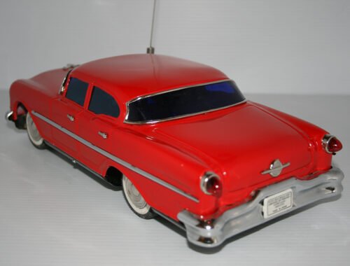 Masudaya 50’s Oldsmobile 1956 Radicon New Sedan Battery Operated R/C in Box 13.75 inches (35 cm) original tin toy car - Image 6