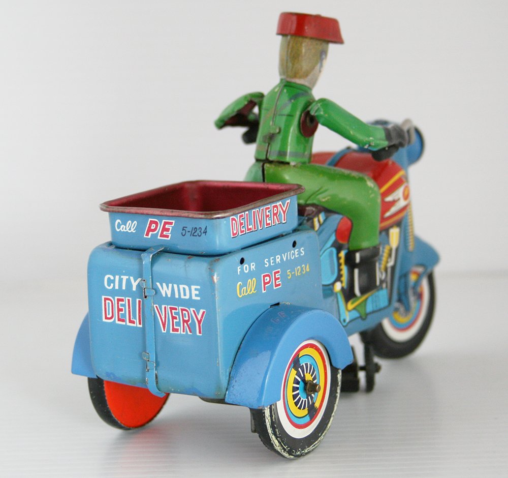 Yoshiya KO 50 s Delivery Motorcycle Three Wheels Friction with Crank 6.25 inches 16 cm original tin toy motorcycle Tin Toy Car