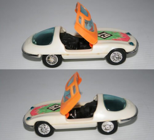 Chevrolet Corvair Bertone Race Car 67 Hong Kong Unknown Mark 60’s Friction 5 inches (12.75 cm) original plastic toy car - Image 8