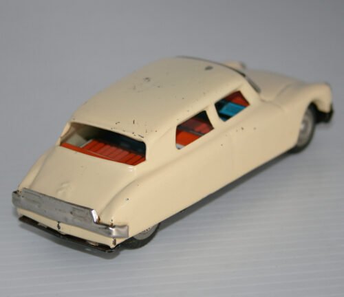 Sanshin Japan 60’s Citroen DS Sedan Friction 5.5 inches (14 cm) original tin toy car - Image 5