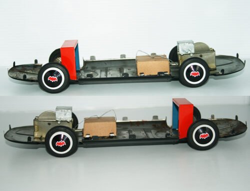 Aoshin 60’s Big BatMobile XKE Complete Chassis, Friction 14 inches (35.5 cm) original tin toy part - Image 7