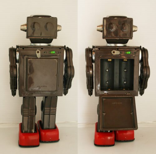 Horikawa Japan 60’s Attack Robot Battery Operated 11.5 inches (29 cm) original tin toy Space Robot - Image 4