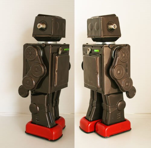 Horikawa Japan 60’s Attack Robot Battery Operated 11.5 inches (29 cm) original tin toy Space Robot - Image 6