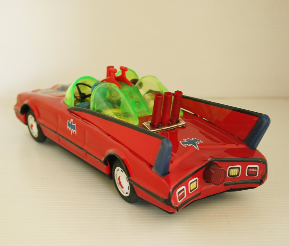 Taiwan ROC 70 s Batmobile Batman Robin Battery Operated 12 inches 30.5 cm original tin toy car