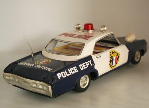Yonezawa Japan 60’s Buick Riviera 1966 Blue Highway Patrol Battery Operated 13.5 inches (34 cm) original tin toy car - Image 5