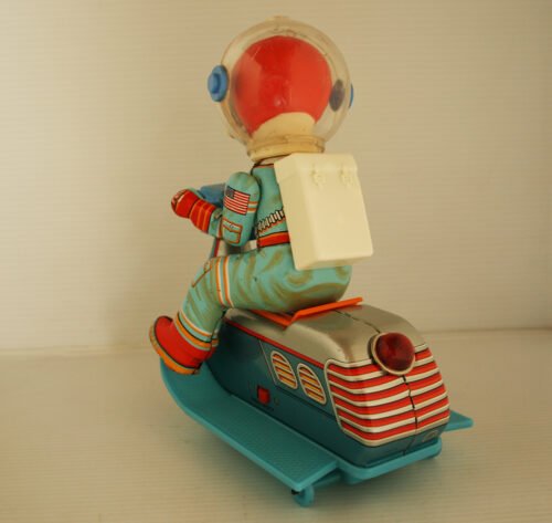Masudaya MT Japan 70’s Space Scooter with Snoopy Dog Battery Operated  8 inches (20 cm) original space tin toy - Image 4