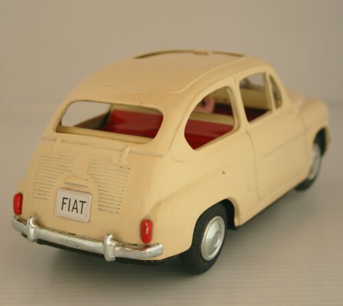 Tomiyama Japan 50’s Fiat 600 Battery Operated 8 inches (20 cm) original tin toy car - Image 5