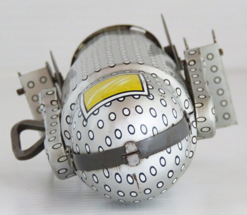 Noguchi N Japan 50’s Polkadot Robot Wind Up 3.75 inches (9.5 cm) original tin toy robot - Image 10