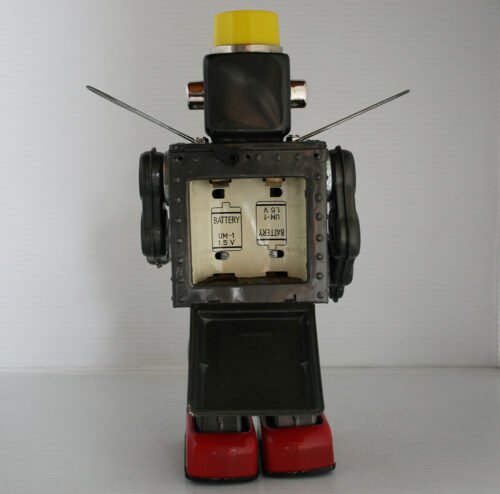 Horikawa Japan 60’s Fighting Robot, Battery Operated 11.5 inches (29 cm) original tin toy space robot - Image 9
