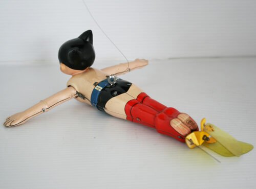 Asakusa ATD Japan 60’s Astro Boy Flying Robot Wind Up 9.75 inches (25 cm) original tin toy robot - Image 5