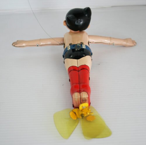Asakusa ATD Japan 60’s Astro Boy Flying Robot Wind Up 9.75 inches (25 cm) original tin toy robot - Image 7
