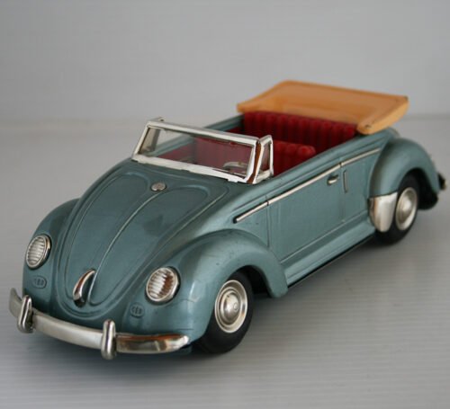 Nomura Showa Japan 60’s Volkswagen Beetle Convertible Lited Piston Action Battery Operated 10 inches (25.5 cm) original tin toy car - Image 3