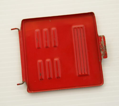Yonezawa Cragstan Japan 60’s Mr. Robot Battery Cover original tin toy part - Image 3