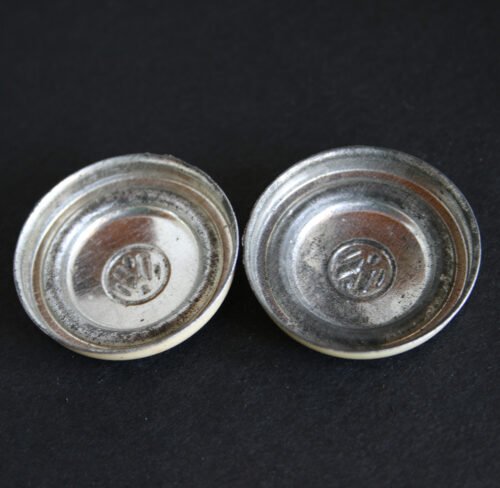 Nomura Japan 60’s Volkswagen Beetle, Two Tin Hubcaps, original tin toy parts - Image 3