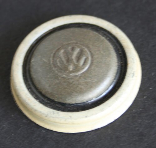 11NomuraTPCVWBeetleOneTinHubcap