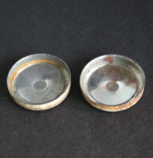 Marusan Japan 50’s Ford 1952, Two Tin Hubcaps original tin toy parts - Image 3