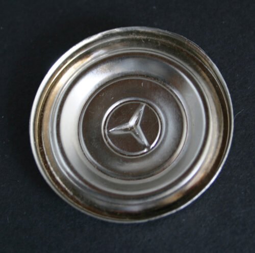 Yanoman Japan 60’s Mercedes Benz 230 SL, One Tin Hubcap, original tin toy parts - Image 3