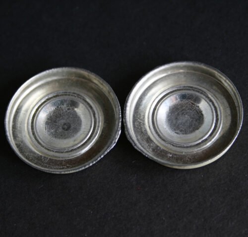 Okuma Sankei Japan 60’s Oldsmobile 1958, Two Tin Hubcaps original tin toy parts - Image 3