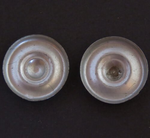 Bandai Japan 60’s Chevrolet Corvair, Two tin Hubcaps, original tin toy parts - Image 3