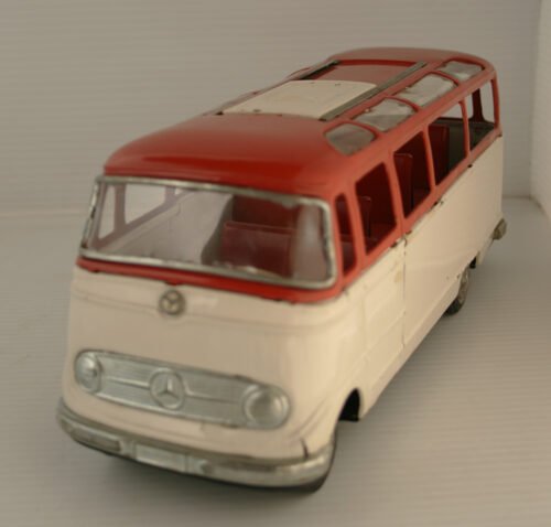 Tonka México, Trujillo, Bandai 60’s Mercedes Benz Micro-Bus Friction 11 inches (28 cm) original tin toy car - Image 3