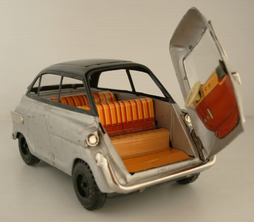 Tonka México, Trujillo, Bandai 50’s BMW Isetta 600 Friction 8.75 inches (22 cm) original tin toy car - Image 9