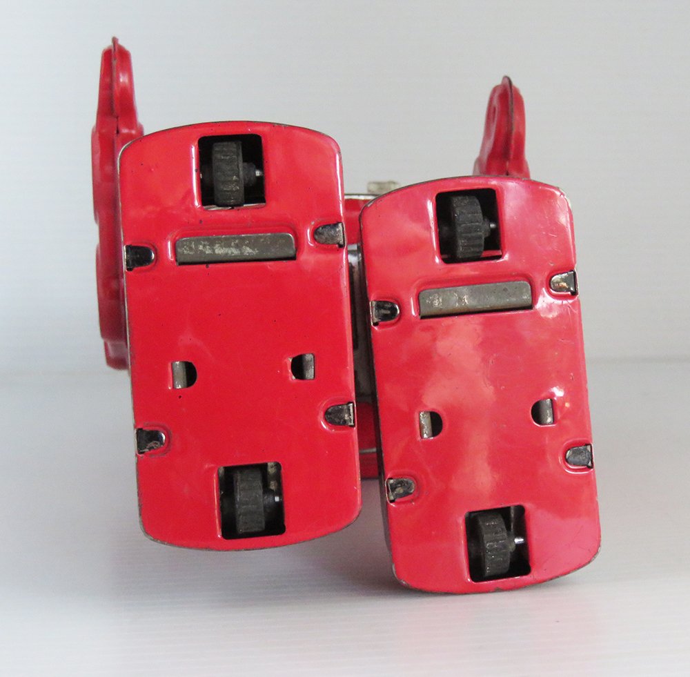 Horikawa S.H Japan 60’s Swivel-o-Matic Astronaut Robot Battery Operated 11 inches (28 cm) original tin toy space robot - Image 9