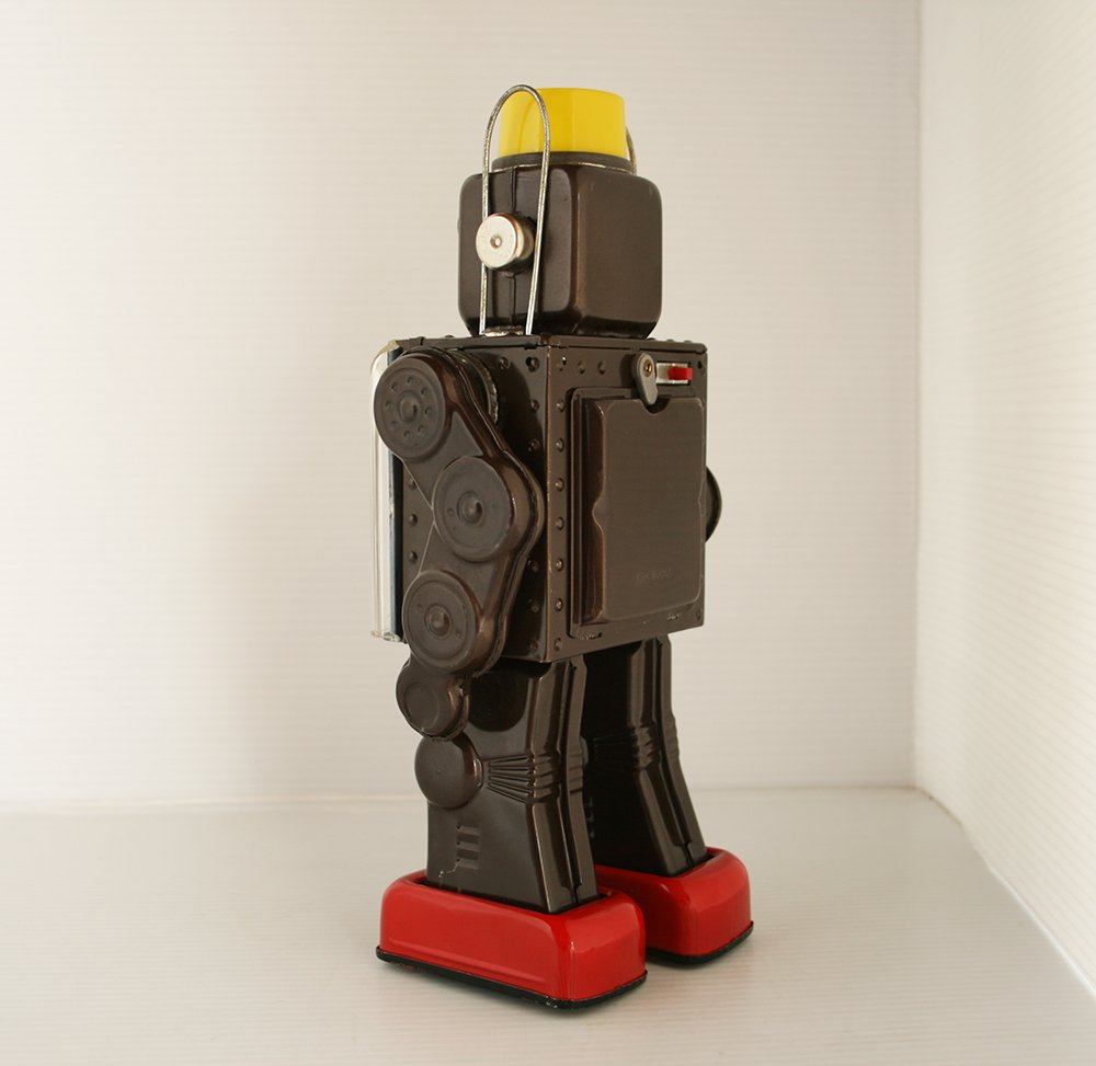 Horikawa Japan 60’s Fighting Robot Battery Operated 11.25 inches (28.5cm) original tin toy space robot - Image 4