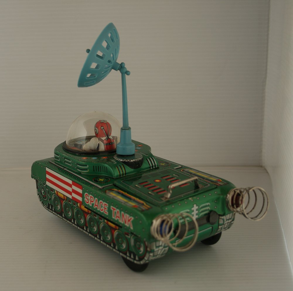 Masudaya MT Japan 60’s Space Tank Battery Operated 8.50 inches (22 cm) original tin space toy - Image 4