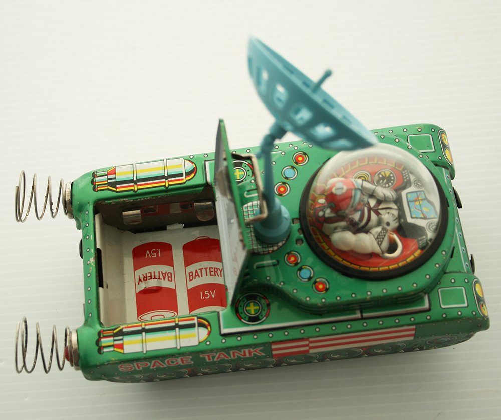 Masudaya MT Japan 60’s Space Tank Battery Operated 8.50 inches (22 cm) original tin space toy - Image 10